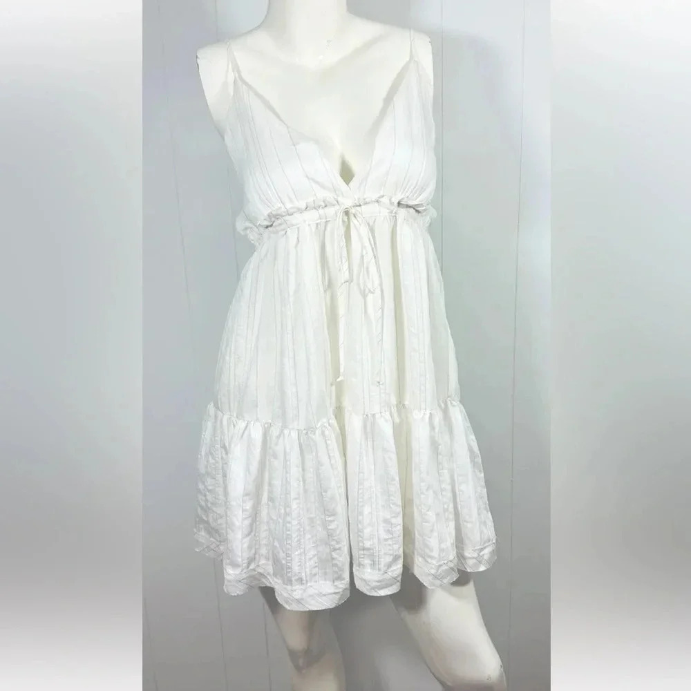 NWT Forever 21 White Sleeveless Short Fitted Dress Spaghetti Straps Ruffle Sz M